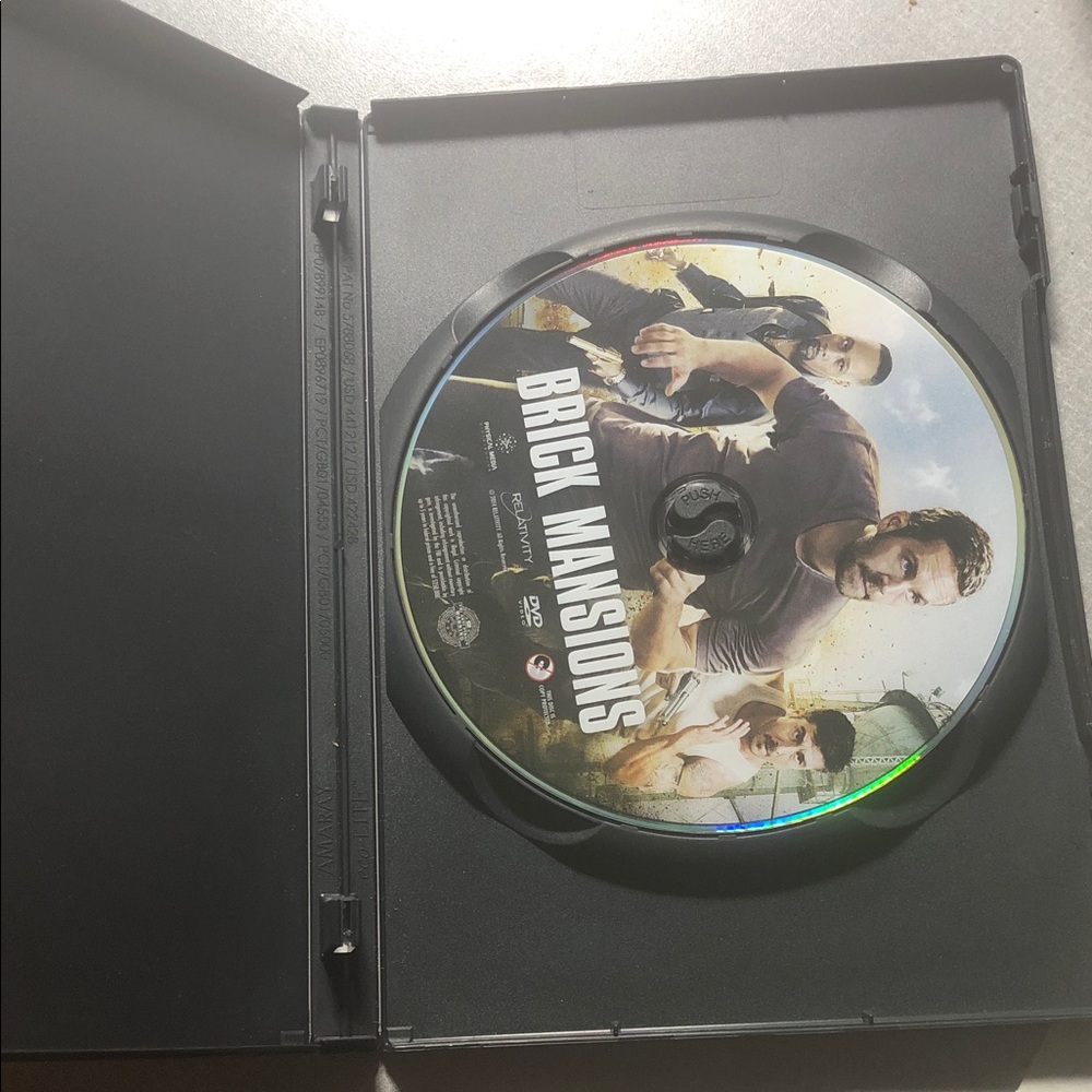 Brick Mansions DVD  - movie